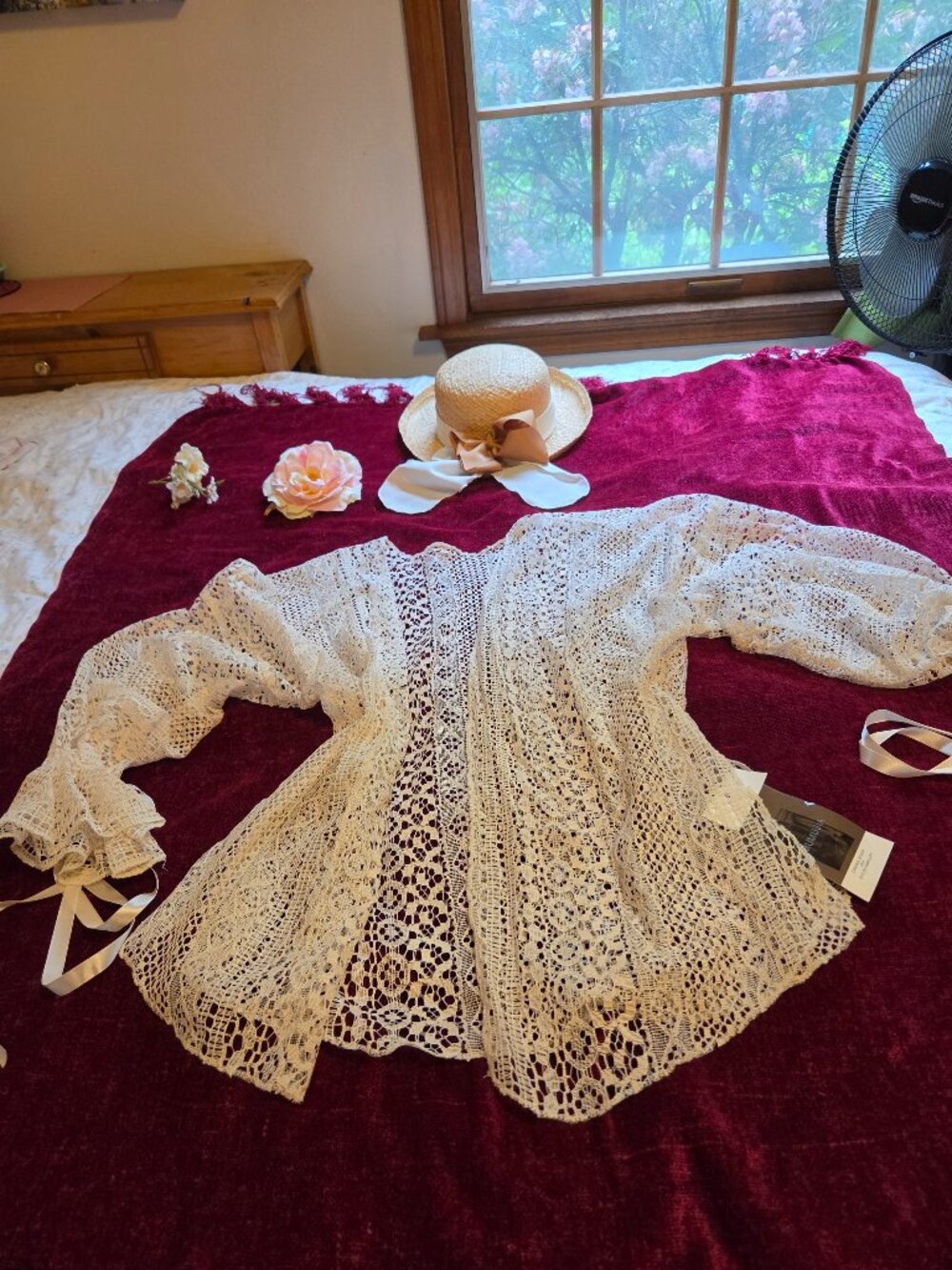 EXQUISITE APRICOT CROCHETED LACE CARDIGAN SATIN TIE ELEGANT SLEEVES 0S NWT